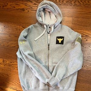 Project Rock Under Armour sweatshirt with zipper size L